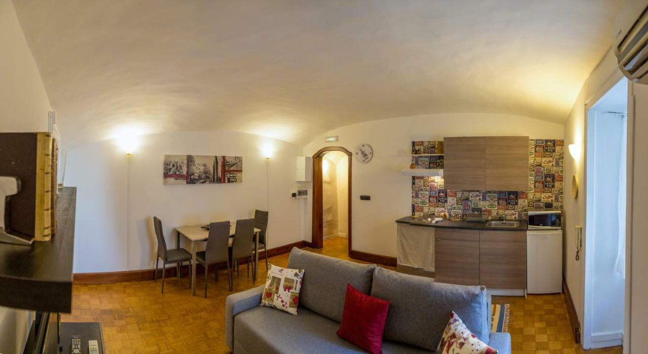 Small Suite Chiatamone Neapel Exterior foto