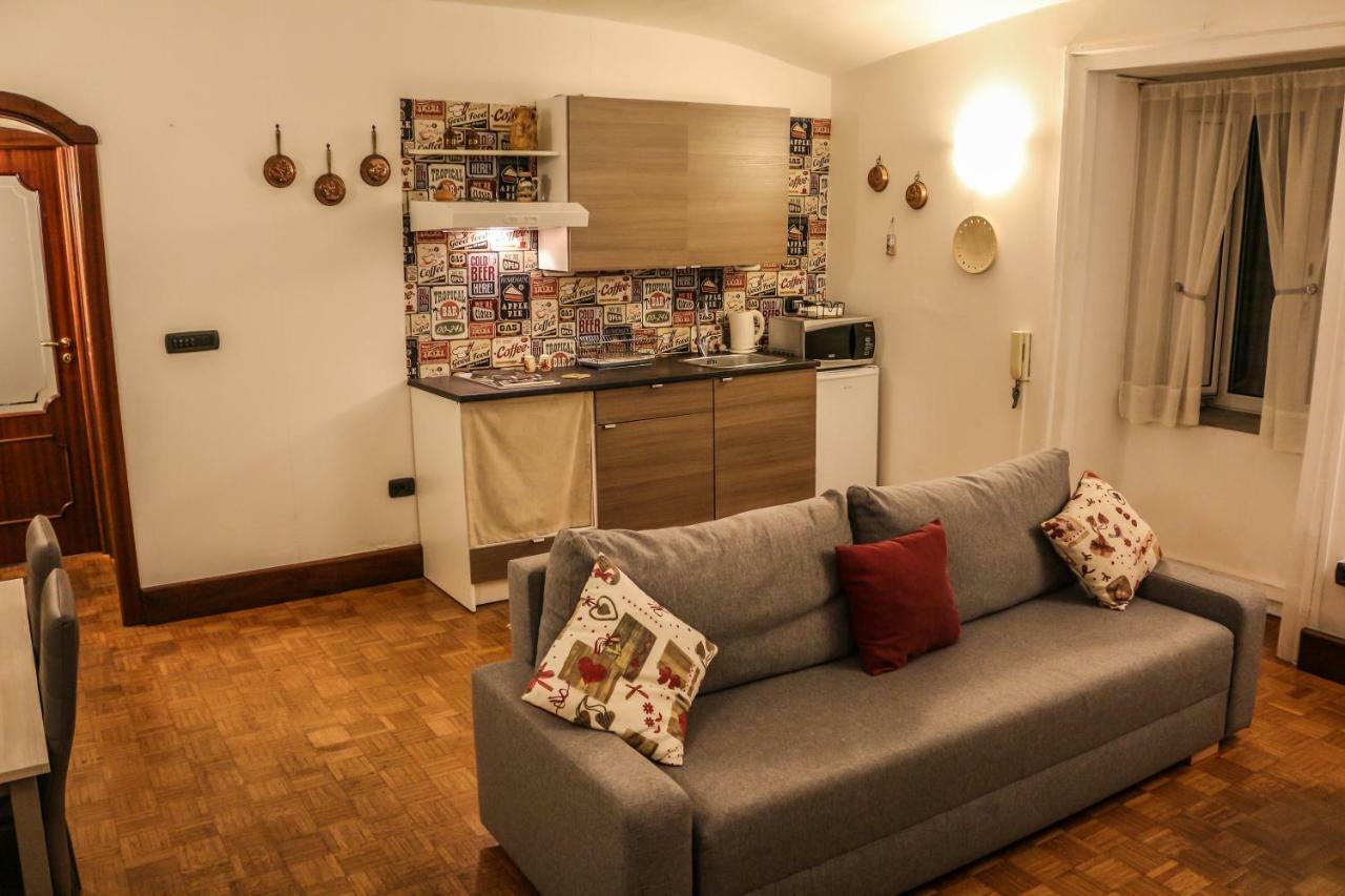 Small Suite Chiatamone Neapel Exterior foto