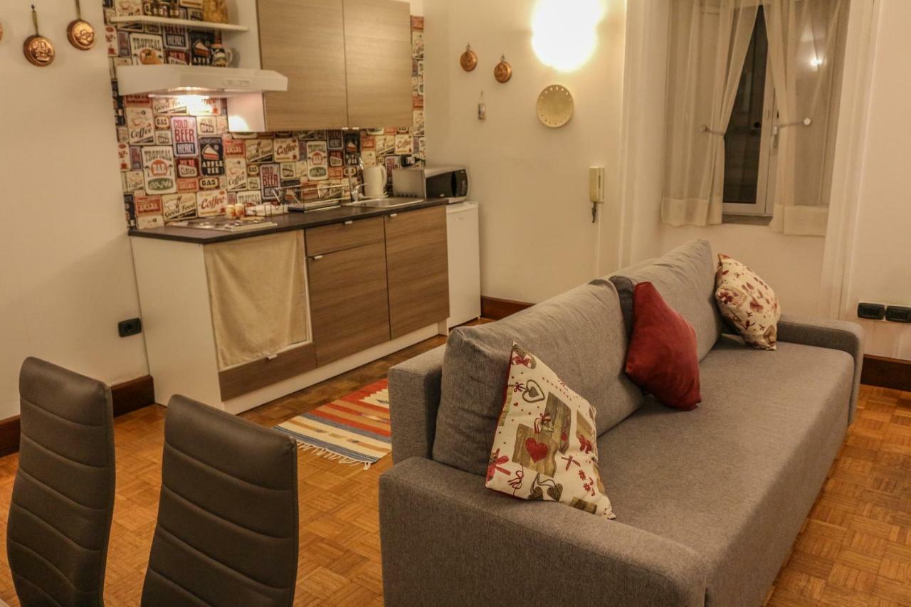 Small Suite Chiatamone Neapel Exterior foto